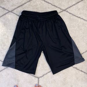 Spalding men’s shorts size medium